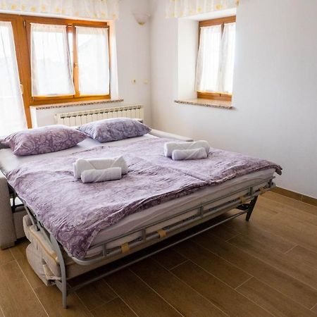 Apartma Tri Oljke Dobrovo Exterior photo
